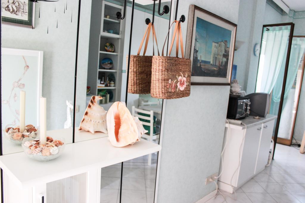 Lagomare Puccini Apartment *